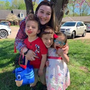 Meet your Posher, Isabel